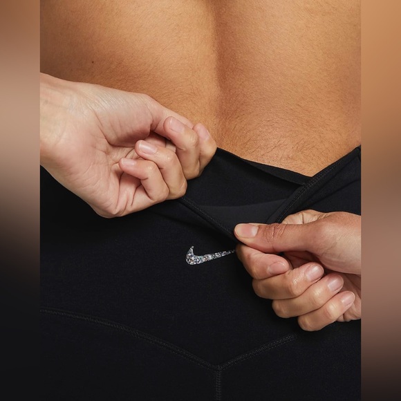 Women’s Nike Yoga Dri-Fit Luxe Tight Fight Flared Pants Size S (4-6) Black - Picture 5 of 7